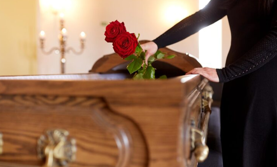 Ein Leitfaden zu den wichtigsten Dienstleistungen nach dem Tod eines geliebten Menschen